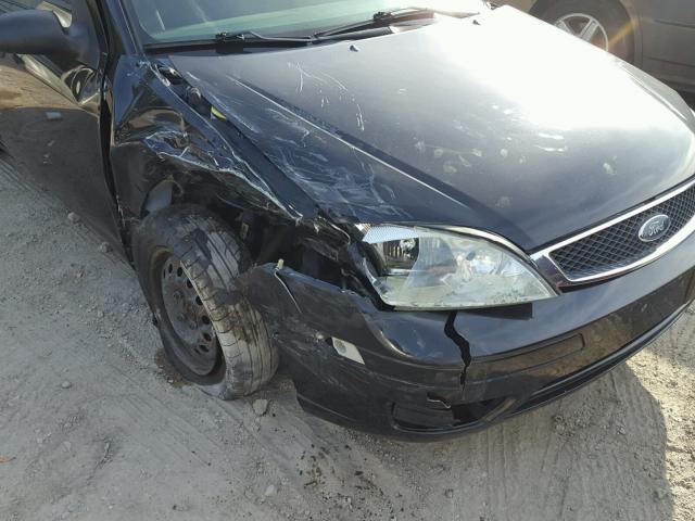 1FAFP34NX7W180792 - 2007 FORD FOCUS ZX4 BLACK photo 9