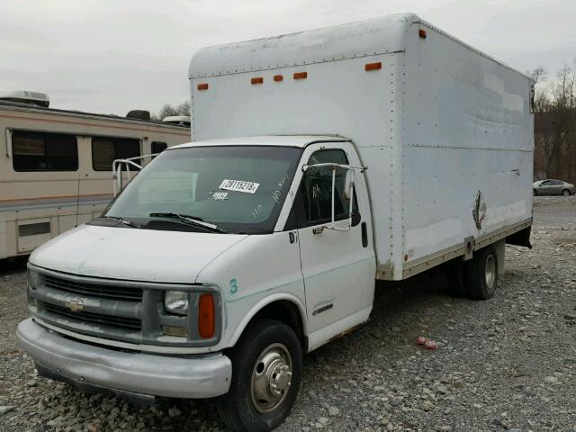 1GBJG31F4V1027521 - 1997 CHEVROLET EXPRESS G3 WHITE photo 2