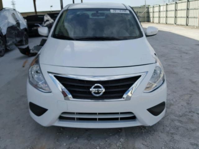 3N1CN7AP7GL908416 - 2016 NISSAN VERSA S WHITE photo 10