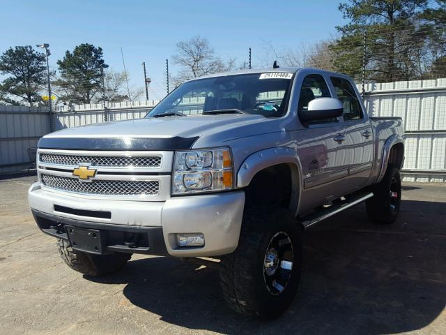 3GCPKTE72DG230236 - 2013 CHEVROLET SILVERADO SILVER photo 2