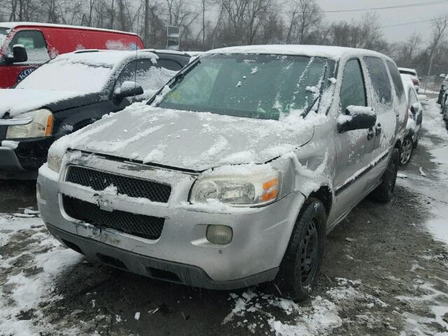1GBDV13W28D206521 - 2008 CHEVROLET UPLANDER I 银色 照片 2