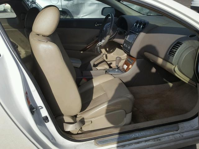 1N4BL24E78C117253 - 2008 NISSAN ALTIMA 3.5 WHITE photo 5