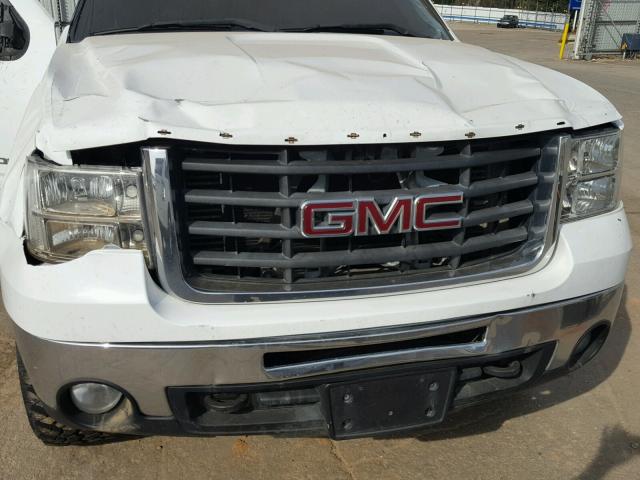 1GTHK23697F516194 - 2007 GMC SIERRA K25 WHITE photo 9