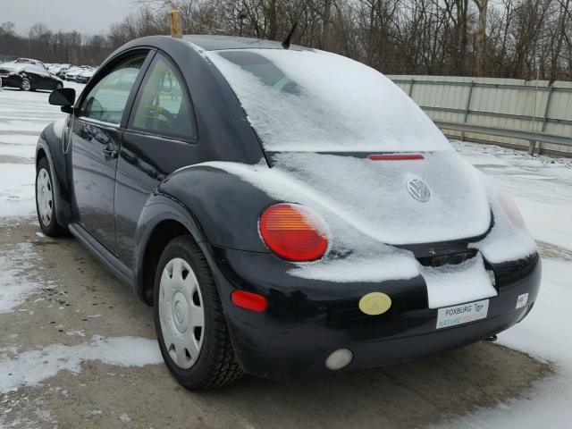 3VWCA21C9YM447544 - 2000 VOLKSWAGEN NEW BEETLE BLACK photo 3