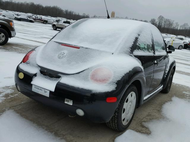 3VWCA21C9YM447544 - 2000 VOLKSWAGEN NEW BEETLE 黑色 照片 4