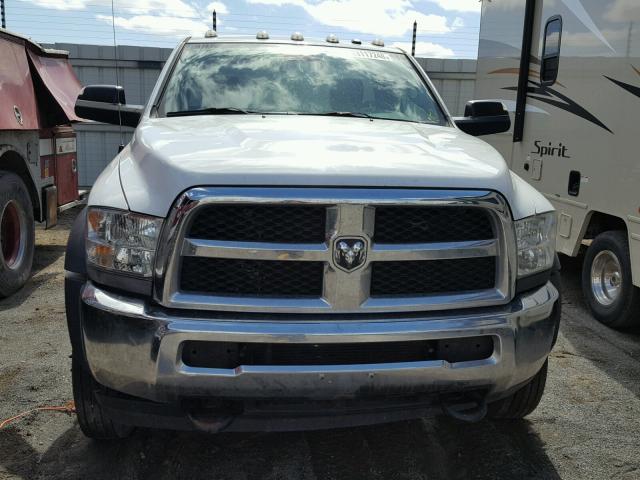 3C7WRNBLXEG264109 - 2014 RAM 5500 WHITE photo 9