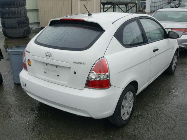 KMHCM36C67U039811 - 2007 HYUNDAI ACCENT GS WHITE photo 4