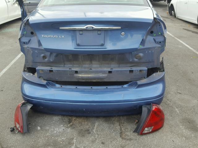 1FAFP52U82G268796 - 2002 FORD TAURUS LX BLUE photo 9