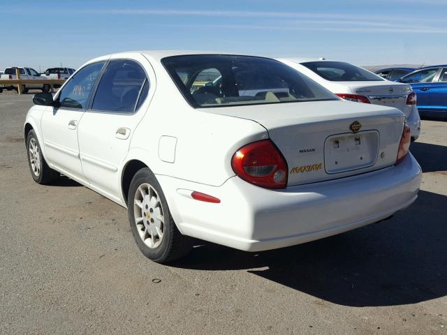 JN1CA31D5YT760712 - 2000 NISSAN MAXIMA GLE WHITE photo 3