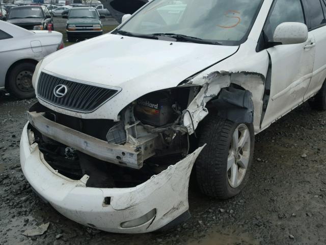 2T2HA31U95C082631 - 2005 LEXUS RX 330 WHITE photo 9