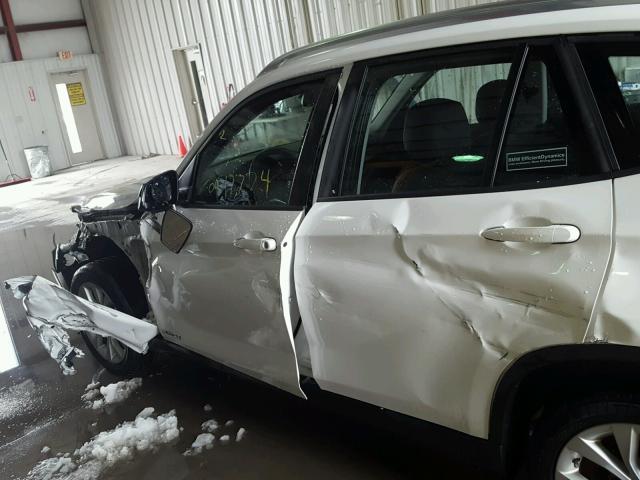 WBAVL1C55DVR87310 - 2013 BMW X1 XDRIVE2 WHITE photo 9