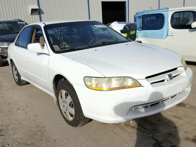 1HGCG1646XA019831 - 1999 HONDA ACCORD LX WHITE photo 1