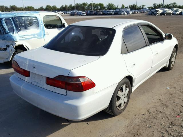 1HGCG1646XA019831 - 1999 HONDA ACCORD LX WHITE photo 4