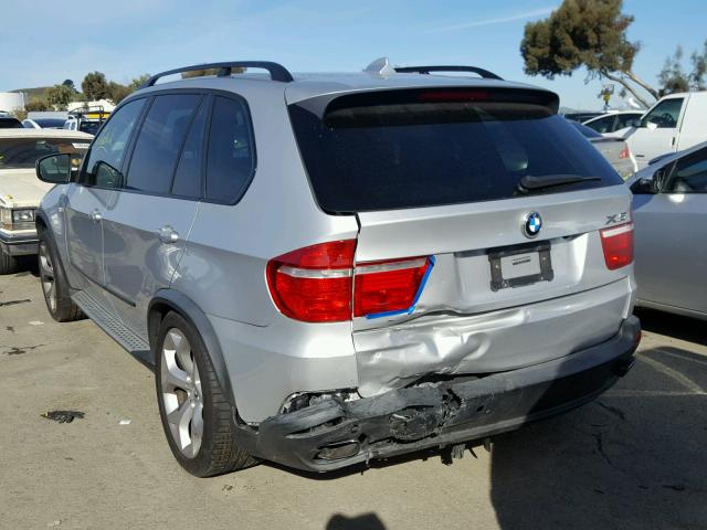 5UXFE83569L308253 - 2009 BMW X5 XDRIVE4 SILVER photo 3