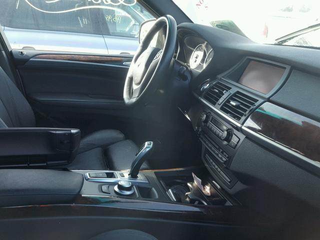 5UXFE83569L308253 - 2009 BMW X5 XDRIVE4 SILVER photo 5