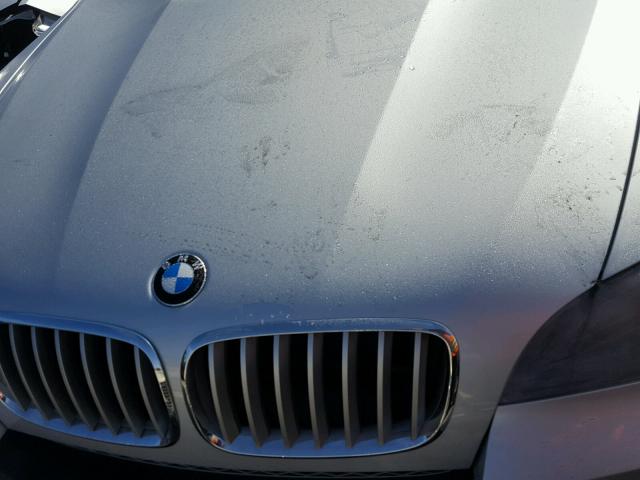 5UXFE83569L308253 - 2009 BMW X5 XDRIVE4 SILVER photo 7