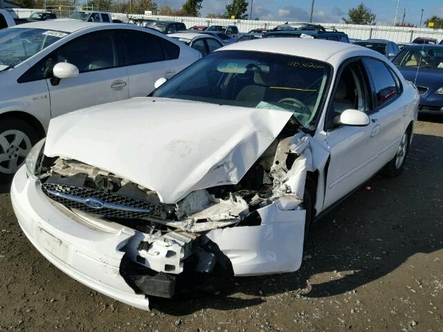 1FAFP55262G275689 - 2002 FORD TAURUS SES WHITE photo 2