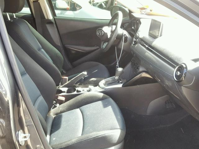 3MYDLBZV4GY132456 - 2016 TOYOTA SCION IA GRAY photo 5