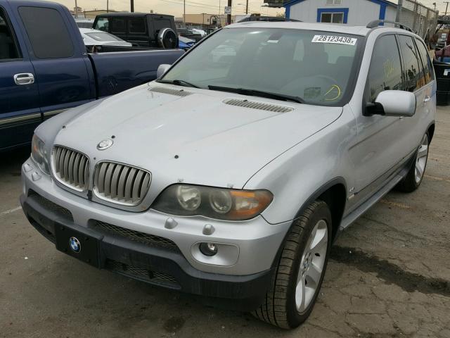 5UXFB53545LV16469 - 2005 BMW X5 4.4I SILVER photo 2