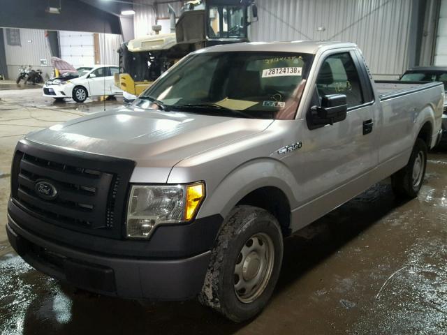 1FTMF1CW2AKE47411 - 2010 FORD F150 GRAY photo 2