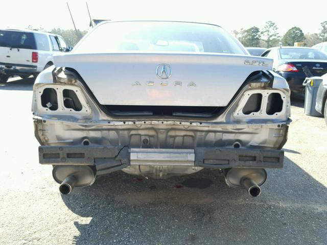 19UUA56672A026343 - 2002 ACURA 3.2TL SILVER photo 9