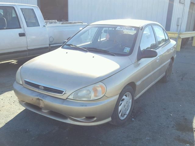 KNADC123226191391 - 2002 KIA RIO GOLD photo 2