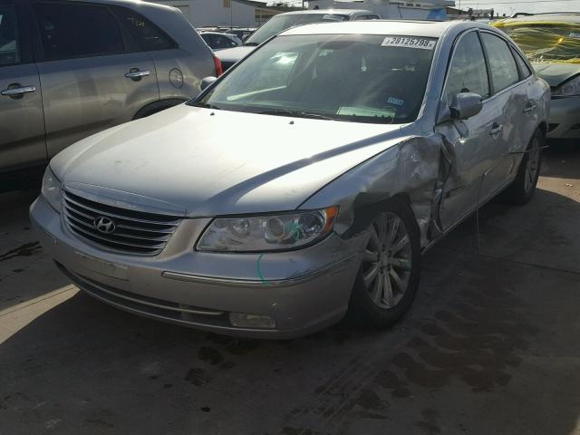 KMHFC46F89A357353 - 2009 HYUNDAI AZERA SE SILVER photo 2