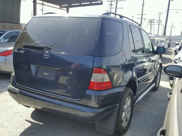 4JGAB72E4XA076188 - 1999 MERCEDES-BENZ ML 430 蓝色 照片 4