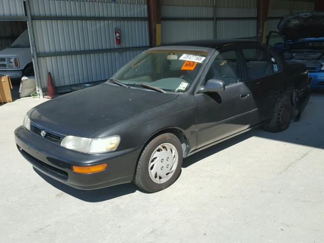 1NXBB02E7TZ399445 - 1996 TOYOTA COROLLA DX BLACK photo 2