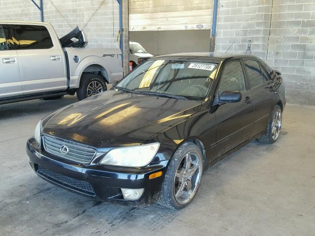 JTHBD182910030106 - 2001 LEXUS IS 300 BLACK photo 2