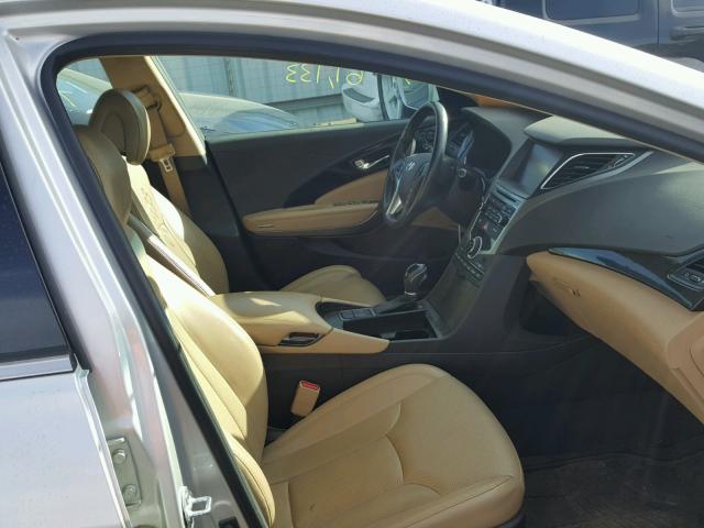 KMHFG4JG1FA465572 - 2015 HYUNDAI AZERA SILVER photo 5