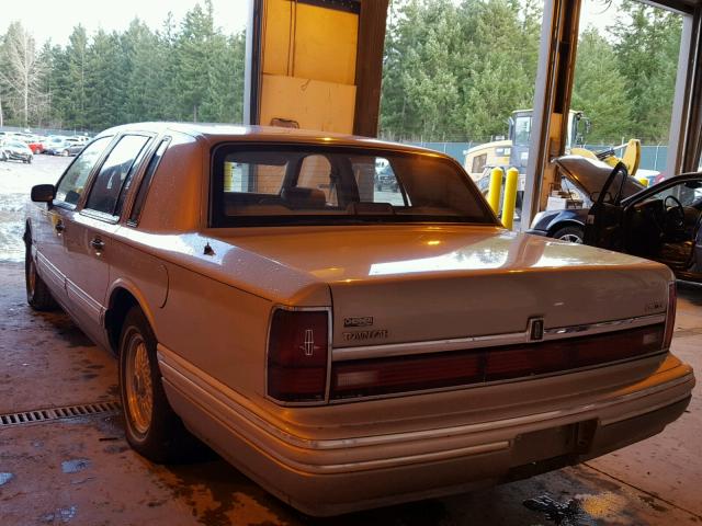 1LNCM83W8MY683648 - 1991 LINCOLN TOWN CAR C SILVER photo 3