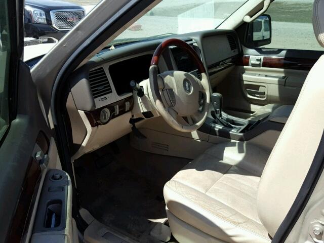 5LMEU68H94ZJ15861 - 2004 LINCOLN AVIATOR 棕色 照片 9