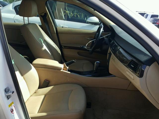 WBAVB17536NK40806 - 2006 BMW 325 I AUTO WHITE photo 5