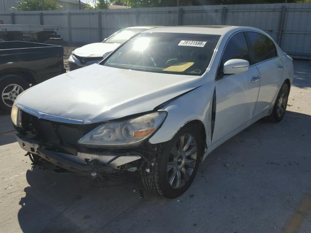 KMHGC46E69U036213 - 2009 HYUNDAI GENESIS 3. WHITE photo 2