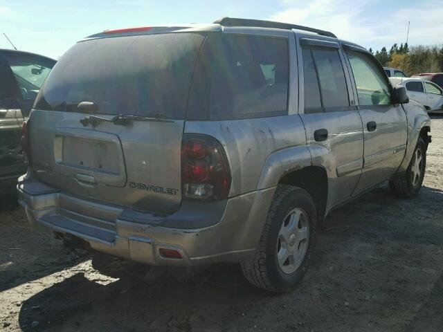 1GNDT13S122506589 - 2002 CHEVROLET TRAILBLAZE SILVER photo 4