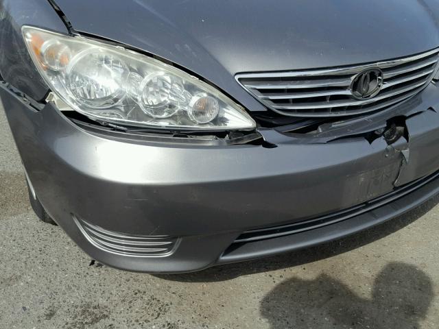 4T1BE32K15U624007 - 2005 TOYOTA CAMRY LE GRAY photo 9