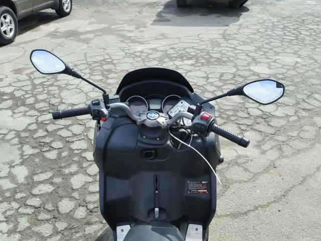 ZAPM610X5A5002056 - 2010 PIAGGIO MP3 500 BLACK photo 5