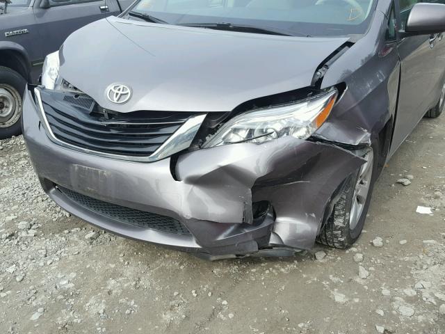 5TDKK3DC9ES499846 - 2014 TOYOTA SIENNA LE GRAY photo 9