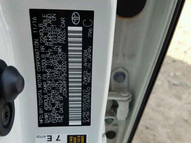 JTDKARFP3H3002107 - 2017 TOYOTA PRIUS PRIM თეთრი ფოტო 10