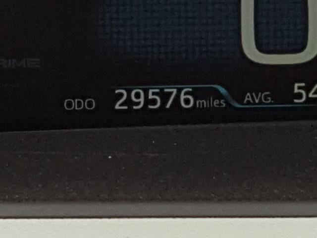 JTDKARFP3H3002107 - 2017 TOYOTA PRIUS PRIM თეთრი ფოტო 8