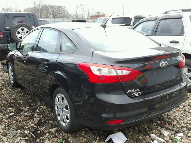 1FAHP3F26CL309604 - 2012 FORD FOCUS SE BLACK photo 3