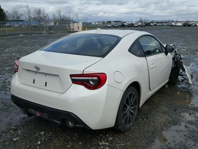 JF1ZNAA11H8703941 - 2017 TOYOTA 86 BASE WHITE photo 4