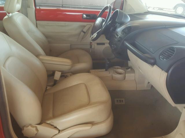 3VWCB21C52M417607 - 2002 VOLKSWAGEN NEW BEETLE 红色 照片 5