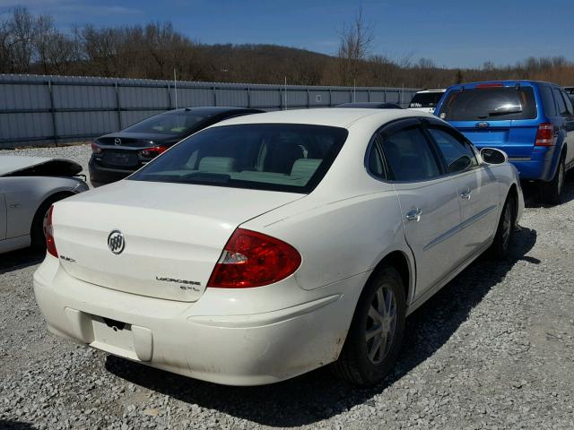 2G4WD552X71242732 - 2007 BUICK LACROSSE C WHITE photo 4