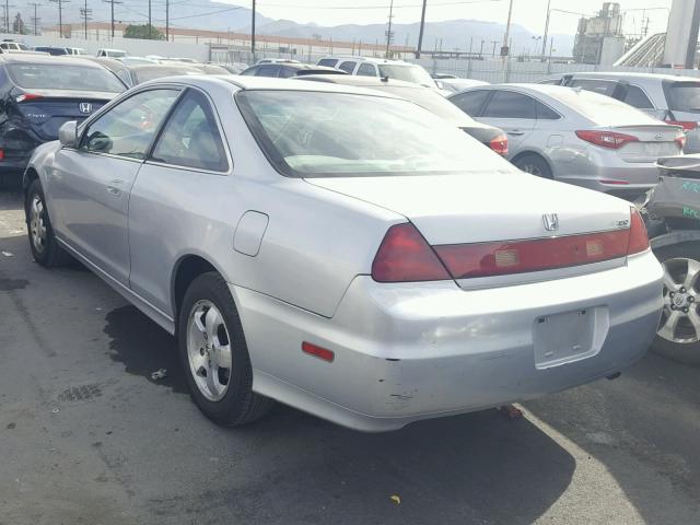 1HGCG32701A021657 - 2001 HONDA ACCORD EX SILVER photo 3