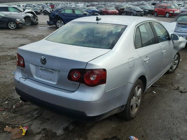 3VWRM71K89M121418 - 2009 VOLKSWAGEN JETTA SE SILVER photo 4