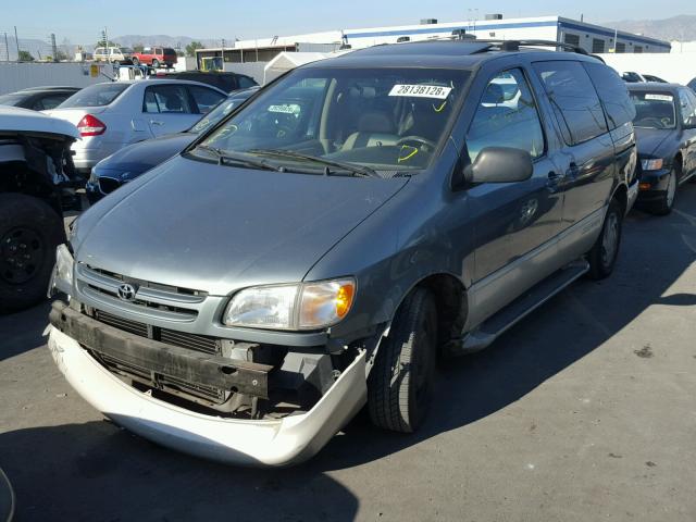 4T3ZF13C3WU042524 - 1998 TOYOTA SIENNA LE BLUE photo 2