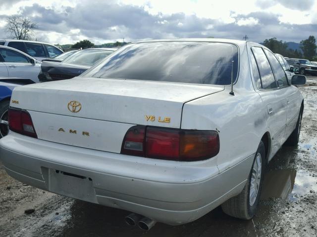 JT2BF12K3T0148779 - 1996 TOYOTA CAMRY LE WHITE photo 4