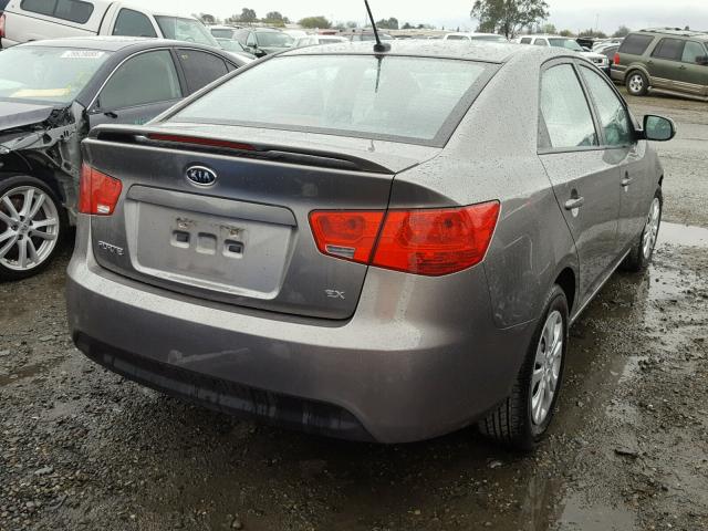 KNAFU4A28C5613140 - 2012 KIA FORTE EX GRAY photo 4